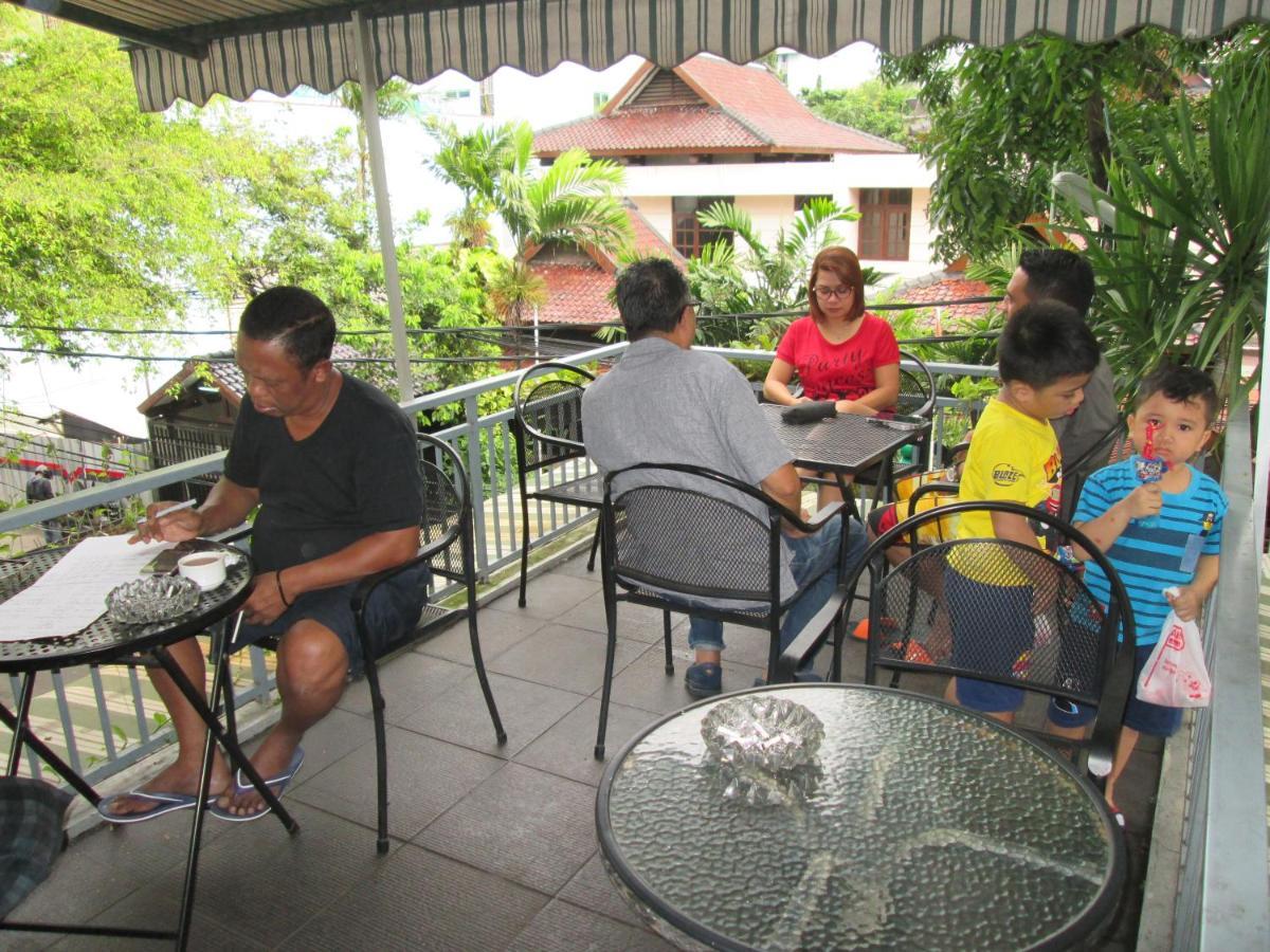 Bamboo Inn Hotel & Cafe Jakarta Eksteriør bilde